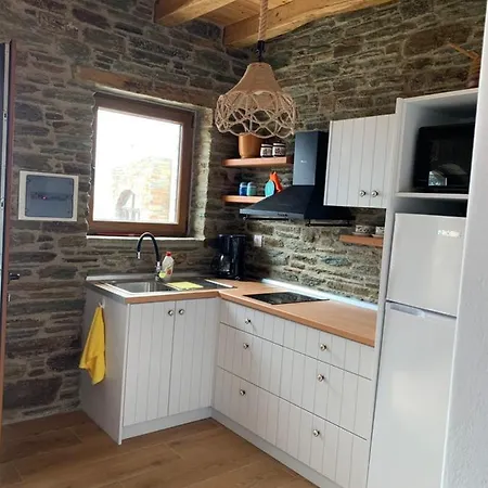 πετρινο στην άνδρο Apartman Ajía Eleúsza