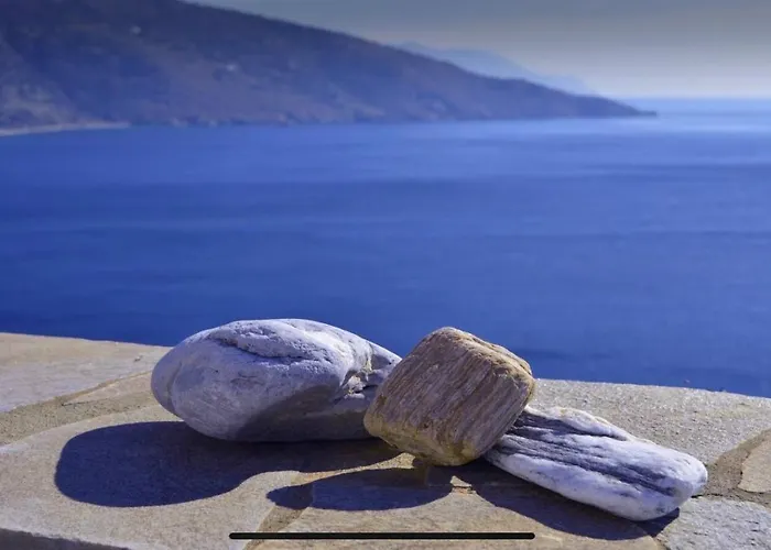 πετρινο στην άνδρο Apartman Ajía Eleúsza