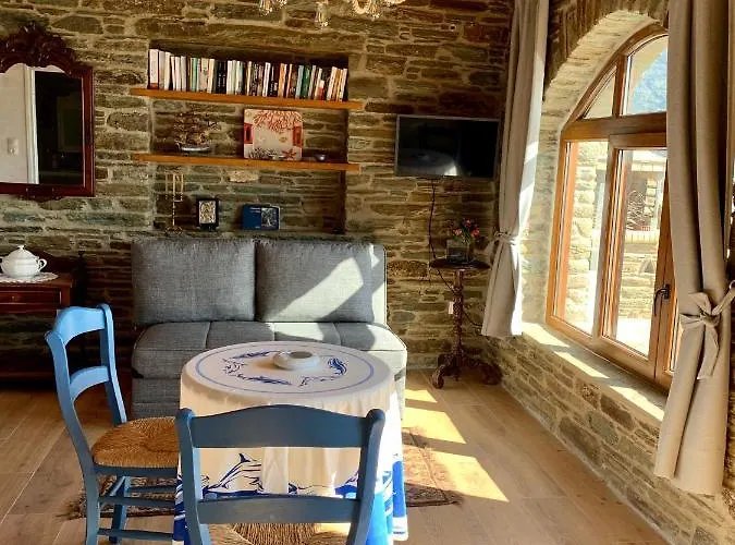 πετρινο στην άνδρο Apartman Ajía Eleúsza