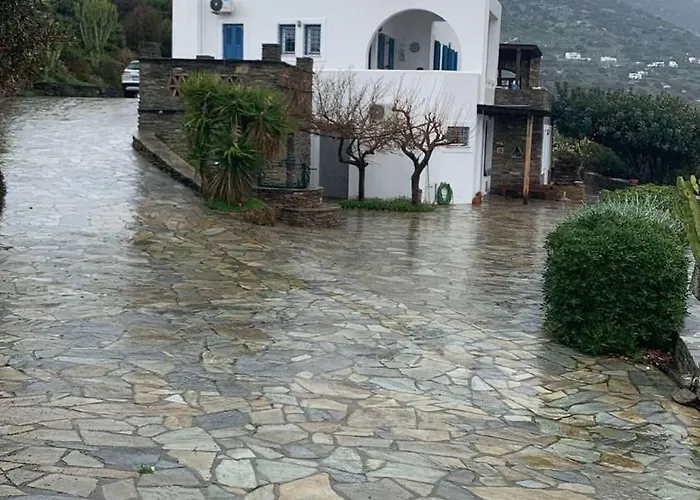 πετρινο στην άνδρο Apartman Ajía Eleúsza